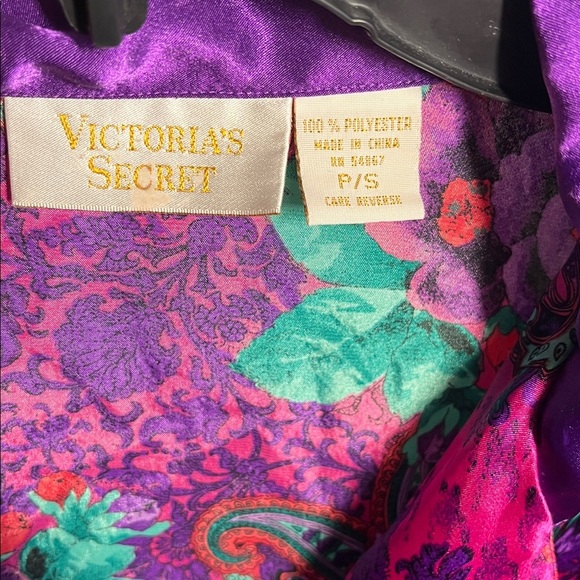 Vintage Victoria’s Secret Gold Label Floral Purple Satin Night Shirt Dress P/S - Picture 3 of 4